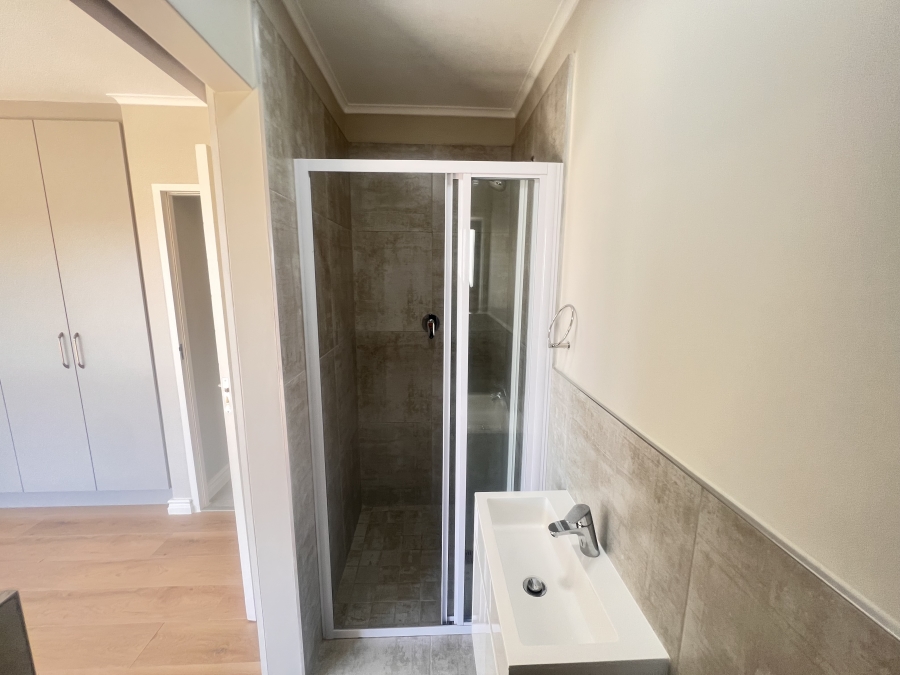 To Let 2 Bedroom Property for Rent in Cape Farms Western Cape